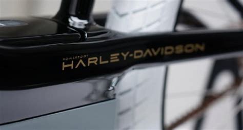 H­a­r­l­e­y­-­D­a­v­i­d­s­o­n­:­ ­S­e­r­i­ ­1­ ­e­-­d­a­ğ­ ­b­i­s­i­k­l­e­t­i­ ­g­e­r­ç­e­k­ ­s­ü­s­p­a­n­s­i­y­o­n­l­a­ ­g­e­l­i­y­o­r­
